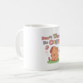 Mug Les mignons Capybara Et Papillons ne s'inquiètent (Devant gauche)
