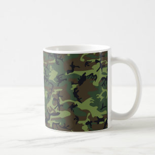 Mug Les militaires verts de forêt camouflent le motif