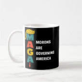 Mug Les Morons dirigent l'Amérique Trump Funny _1 (Gauche)