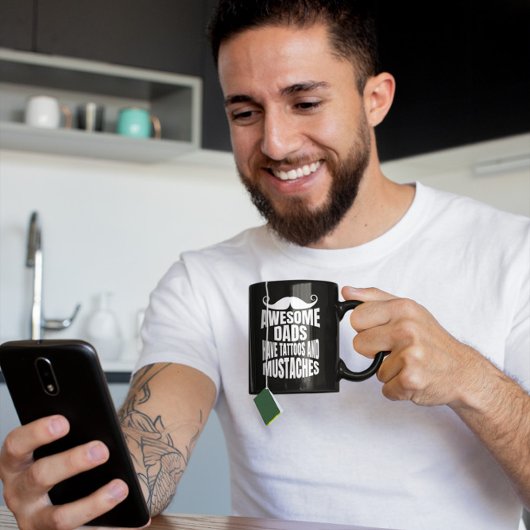 Mug Les papas géniaux ont des tatouages Combo Noir Mus
