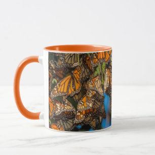 Mug Les papillons monarques migrateurs s'accrochent au