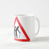 Mug Les personnes âgées de PRÉCAUTION - poteau de (Devant droit)