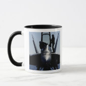 Mug Les pilotes effectuent une inspection avant vol (Gauche)