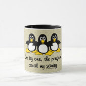 Mug Les pingouins volent ma santé mentale (Centre)