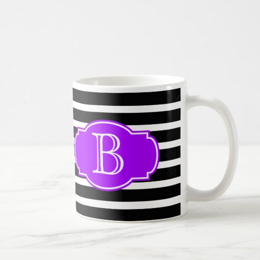 Mug Les rayures noires et blanches avec le pourpre, (Droite)