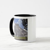 Mug Les touristes passent devant un côté non restauré (Devant gauche)