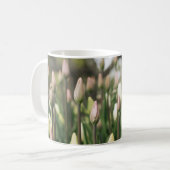 Mug Les tulipes commencent à fleurir (Devant gauche)