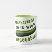 Mug Les végétariens le font avec des légumes (Centre)