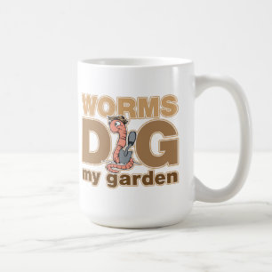 Mug Les vers creusent mon jardin