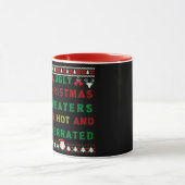 Mug Les vilains pulls de Noël sont chauds et surestimé (Centre)