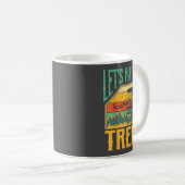 Mug Let’s Hit Some Trees Funny Disc Golf Player  (Devant droit)