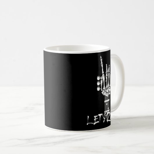 Mug Lets Rock On Halloween Rock And Roll Skeleton Hand (Devant droit)