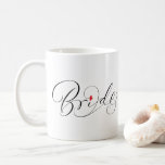 Mug Lettrage élégant de manuscrit de fantaisie de<br><div class="desc">Tasse parfaitement élégante pour la jeune mariée parfaitement élégante. Nous avons créé une version de "marié" aussi bien, regardons juste dans notre magasin car il y a quelques variations de ces conceptions. Si tout va bien on est parfait pour vous, ou le cadeau parfait de à vous à la jeune...</div>