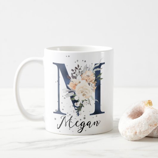Mug LETTRE BLEUE M Peach Crème Florale Monogramme (Avec donut)