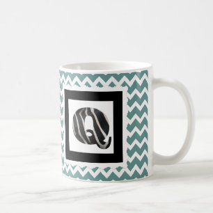 Mug Lettre d'impression de zèbre "Q" sur Chevron