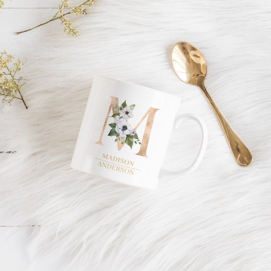 Mug LETTRE FLEURIE D'OR ACTUELLE M | Monogramme