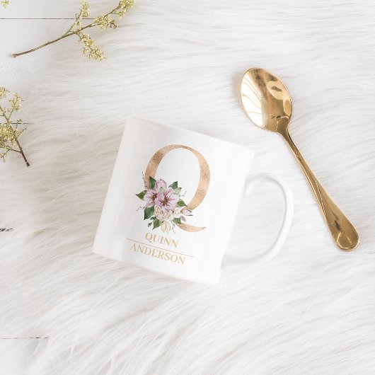Mug LETTRE FLEURIE OR ACTUELLE Q | Monogramme