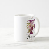 Mug LETTRE FLORALE DE CRÈME ROSE DE BOURGOGNE F MONogr (Devant droit)