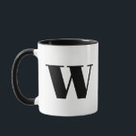 Mug Lettre initiale de Monogramme moderne avec noir et<br><div class="desc">Design moderne avec monogramme en noir et blanc. Si votre lettre préférée ne fonctionne pas sur cette tasse,  s'il vous plaît voir la collection de tasse monogramme pour la lettre que vous voulez ou contactez-moi.</div>