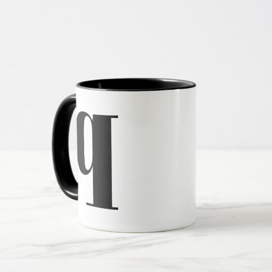 MUG LETTRE INITIALE MONOGRAPHIQUE MODÈLE Q NOIR ET BLA (Devant gauche)