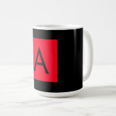 MUG LETTRE INITIALE NOIRE ROUGE LETTRE NOIRE PLACE (Devant droit)