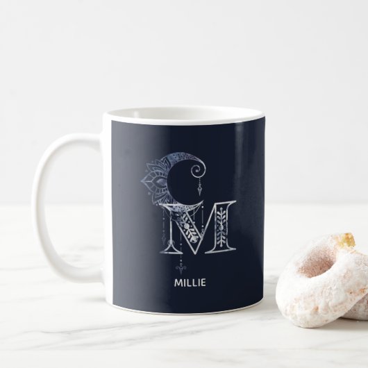 Mug Lettre monogramme M Boho Crescent Moon Mandala (Avec donut)