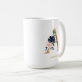 Mug LETTRE MONOGRAPHIQUE Florale Blush Navy "A" Person (Devant droit)