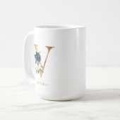 Mug LETTRE MONOGRAPHIQUE Florale Blush Navy "V" Person (Devant gauche)