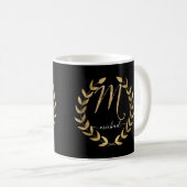 Mug Lettre monographique M Script Noir n Or Nom (Devant droit)