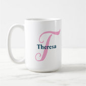 Mug Lettre monographique rose personnalisée T Nom pers (Gauche)