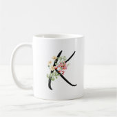 Mug Lettre noire florale élégante Typographie "K" (Gauche)