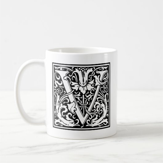 Mug Lettre V Monogramme médiéval Art Nouveau (Gauche)