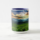 Mug Lever de soleil au-dessus de ferme de thé (Centre)