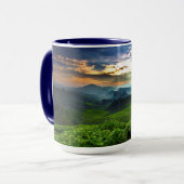 Mug Lever de soleil au-dessus de ferme de thé (Devant gauche)