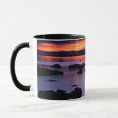 Mug Lever du soleil au point noir du lac Mono (Gauche)