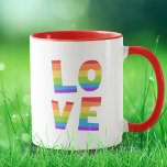 Mug LGBT LGBTQ Gay couleur arc-en-ciel L'AMOUR EST L'A<br><div class="desc">Gay pride LGBT drapeau arc-en-ciel L'amour est Amour LGBTQ Gay pride,  drapeau arc-en-ciel,  l'amour est amour,  LGBT LGBTQ LGBTQ ,  mois de la fierté.</div>