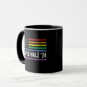 Mug LGBTQ Harris Walz Élection du drapeau américain 20 (Devant gauche)