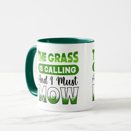 Mug L'herbe appelle et je dois mow drôle (Devant gauche)