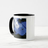 Mug Libellule en vol, agitant des ailes (Devant gauche)