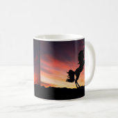 Mug Licorne Double Silhouette au Coucher du Soleil (Devant droit)