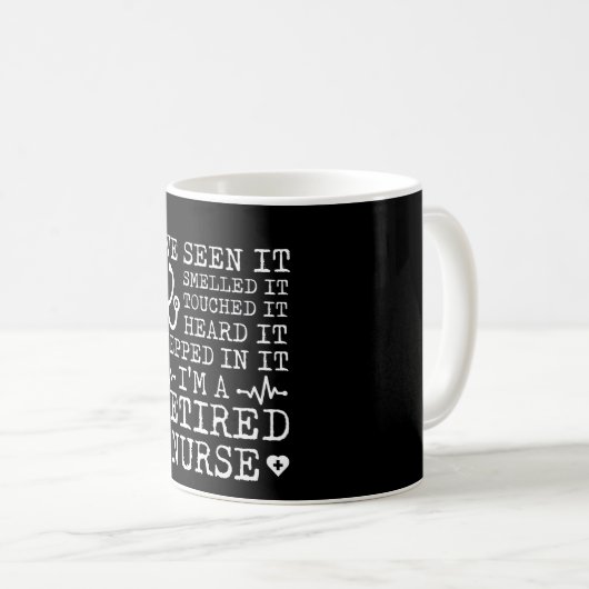 Mug L'infirmière de retraite vue a senti touchée (Devant droit)