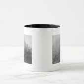 Mug Little Missouri Butte Beyod Champ et arbres (Centre)