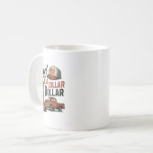 Mug Livin' On That Blue Collar Dollar Patriotic Cowboy (Devant gauche)