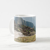 Mug Llama surplombant les ruines | Machu Picchu, Pérou (Devant gauche)