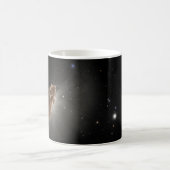 Mug L'objet interstellaire Wayward Oumuamua. (Centre)