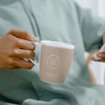 Mug Logo d'entreprise Office Moderne<br><div class="desc">Un élégant modèle de tasse de papier d'affaires personnalisé dans un style minimaliste moderne qui peut être facilement mis à jour avec le logo de votre entreprise et le slogan ou les informations de votre entreprise. Si vous avez besoin d'aide pour personnaliser ce produit, veuillez me contacter en utilisant le...</div>