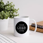Mug Logo d'entreprise personnalisé<br><div class="desc">La tasse à café biface personnalisée est dotée d'un logo professionnel qui peut être personnalisé. Ajoutez simplement le logo de votre entreprise à l'espace noir de l'espace réservé aux images rondes.</div>