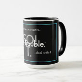 Mug Logos et slogans SO!Trouble  (Devant droit)