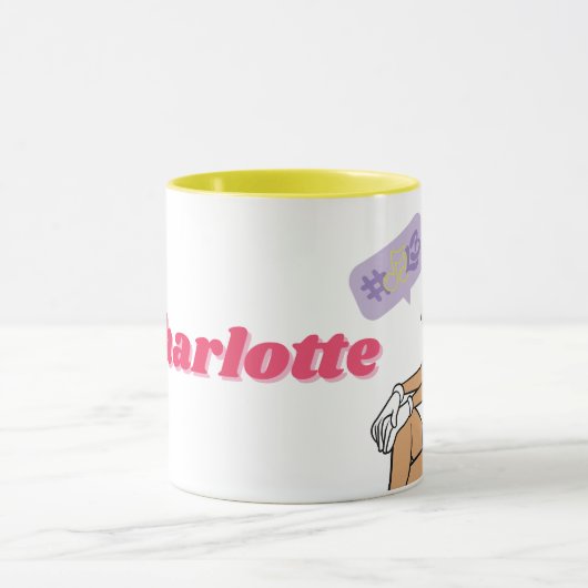 Mug Lola assis (Centre)