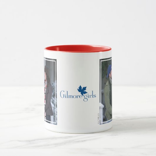 Mug Lorelai & Luke Holding Hands in the Snow (Centre)